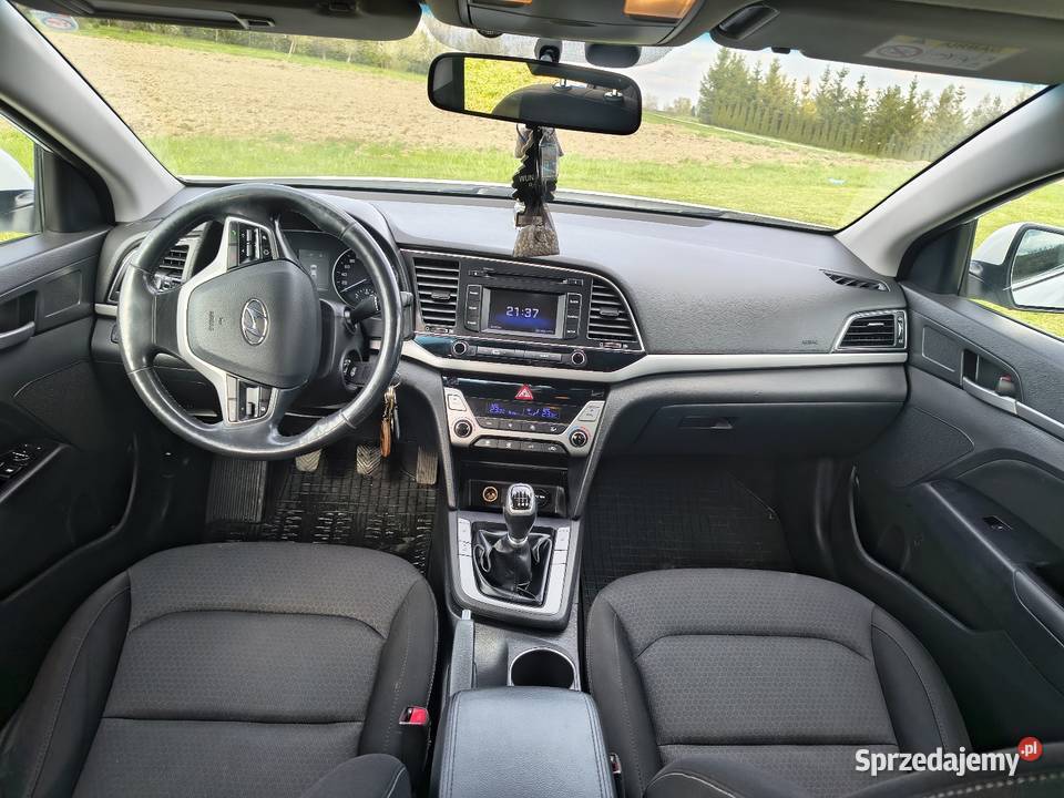 Hyundai Elantra VI 16 CRDI światła przeciwmgielne Grybów