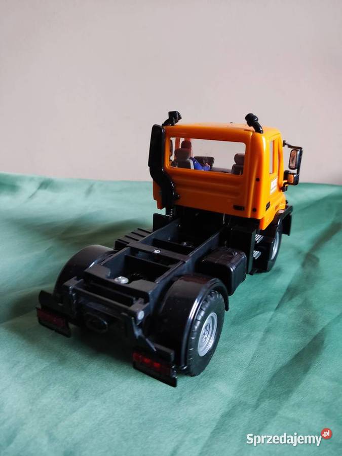 Model samochodu zabawka MercesesBenz Unimog U300 Głuchołazy