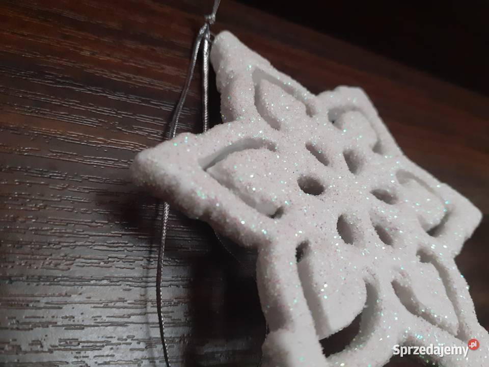 zawieszki gwiazdki śnieżynki świąteczne