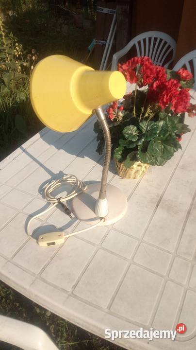 Lampa na biurko z lat PRL Oświetlenie sprzedam