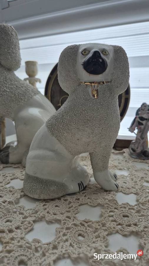 Pies pudel porcelana kominkowa Antyki