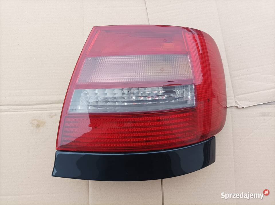 Lampa tylna prawa Audi a4 b5 Sedan LIFT lz5l Radom