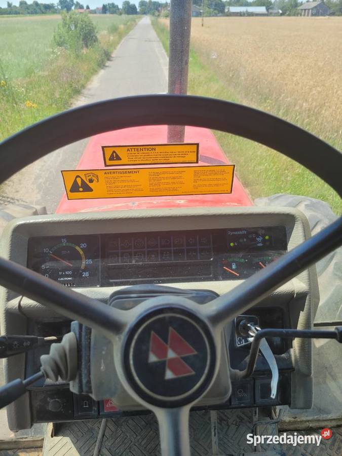 Ciągnik Massey Ferguson 3075 Działyń
