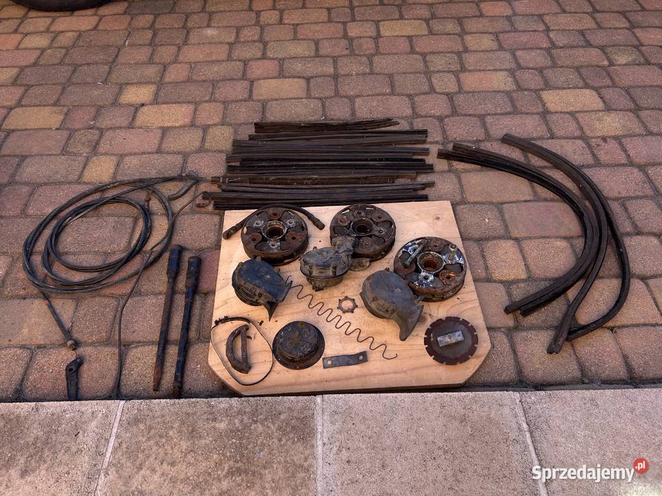 Zestaw części samochodowych PRL Fiat 125p 126 Sufczyn