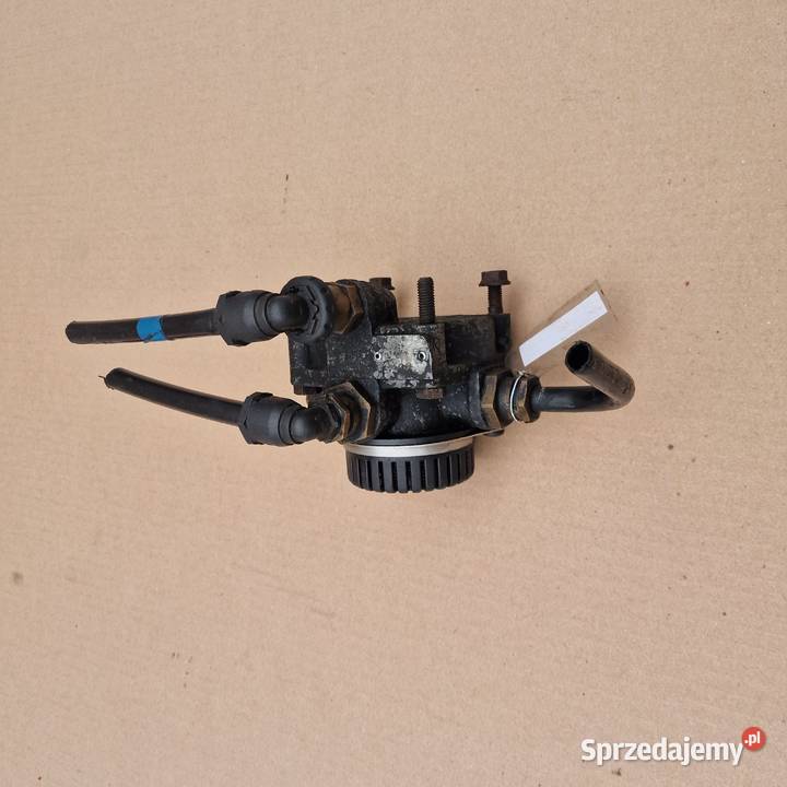 IVECO EUROCARGO ZAWÓR PRZEKAŹNIKOWY Bieleń