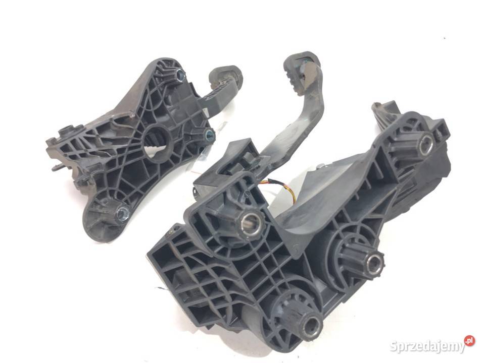 PEDAŁY MANUAL DACIA DUSTER 180108467R 15 116 osobowe