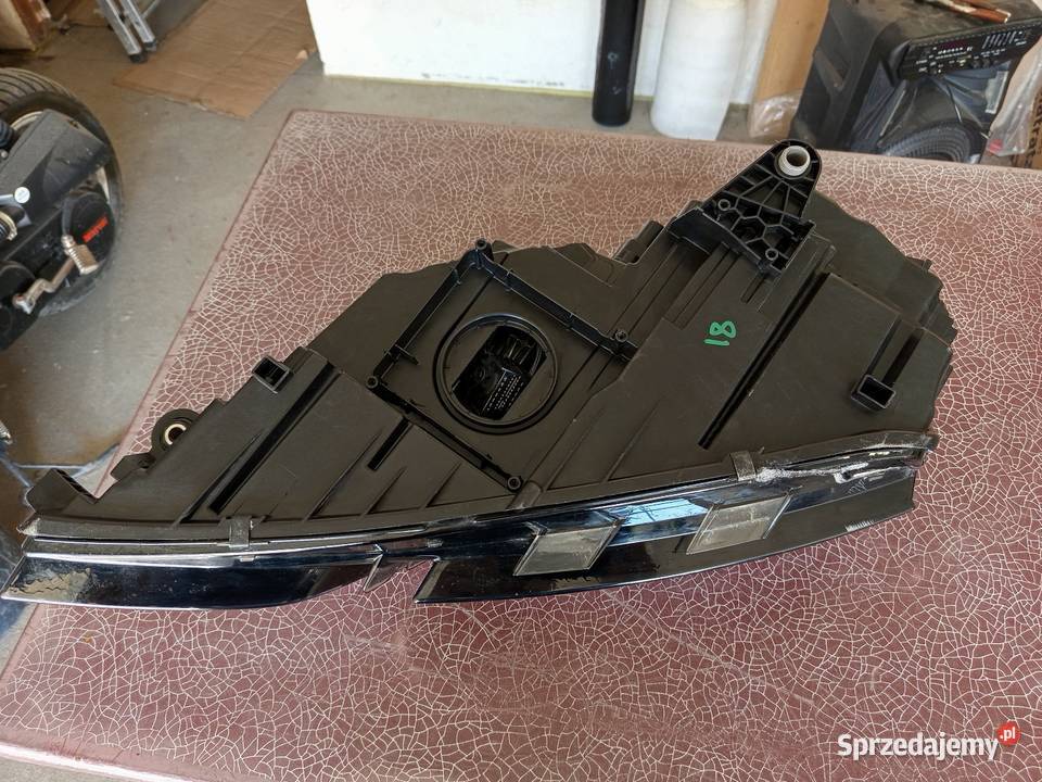 Lampa przednia prawa Skoda Octavia 3 lift full dolnośląskie Bolesławiec