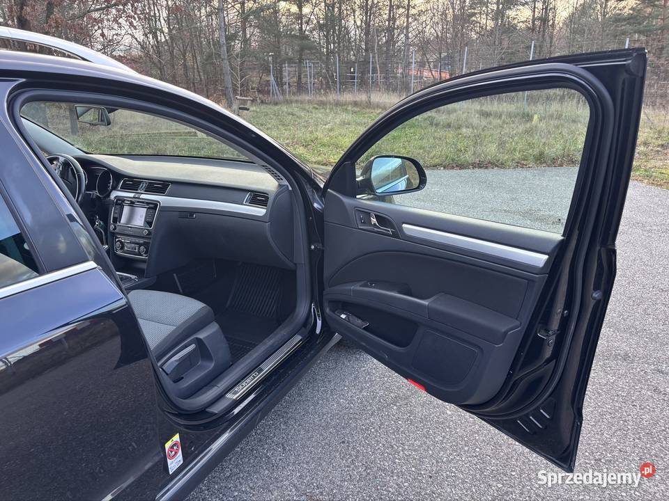 Skoda Superb kombi salon reflektory ksenonowe Otwock sprzedam