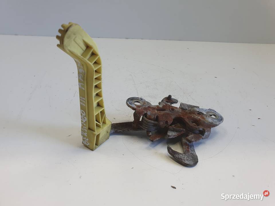 Citroen Berlingo III ZAMEK PRZEDNIEJ MASKI Rudka