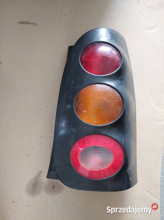 Lampa tylna prawa Smart Chojnów sprzedam