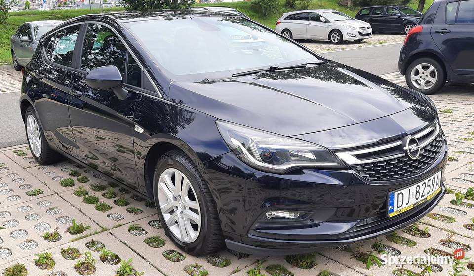 Opel Astra 14 generacja K z wyposażeniem Enjoy Astra