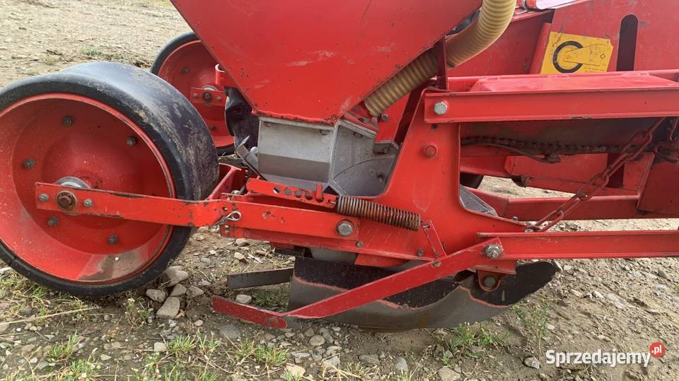 Siewnik punktowy 4rzędowy Becker Aeromat II nieuszkodzony Siewniki i sadzarki Brzostek