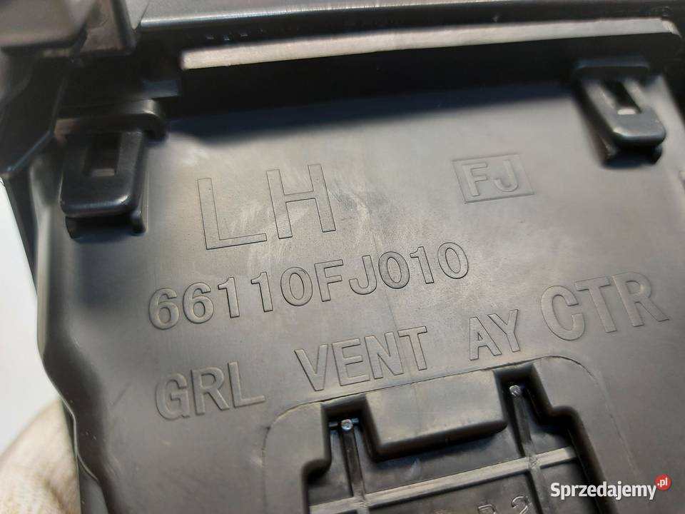 Subaru WRX STI 2015r kratka nawiewu konsoli