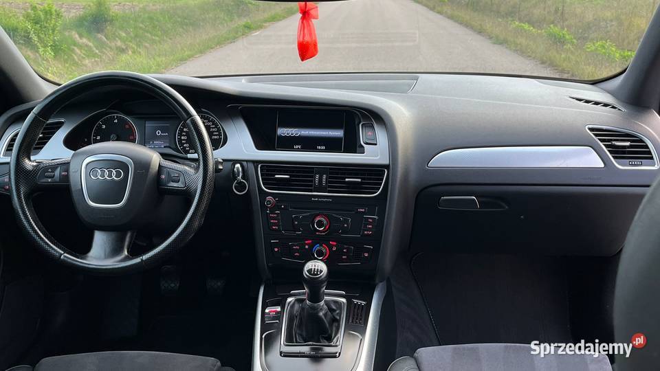 Audi A4 B8 20 TDI 170 S line zadbana bogato