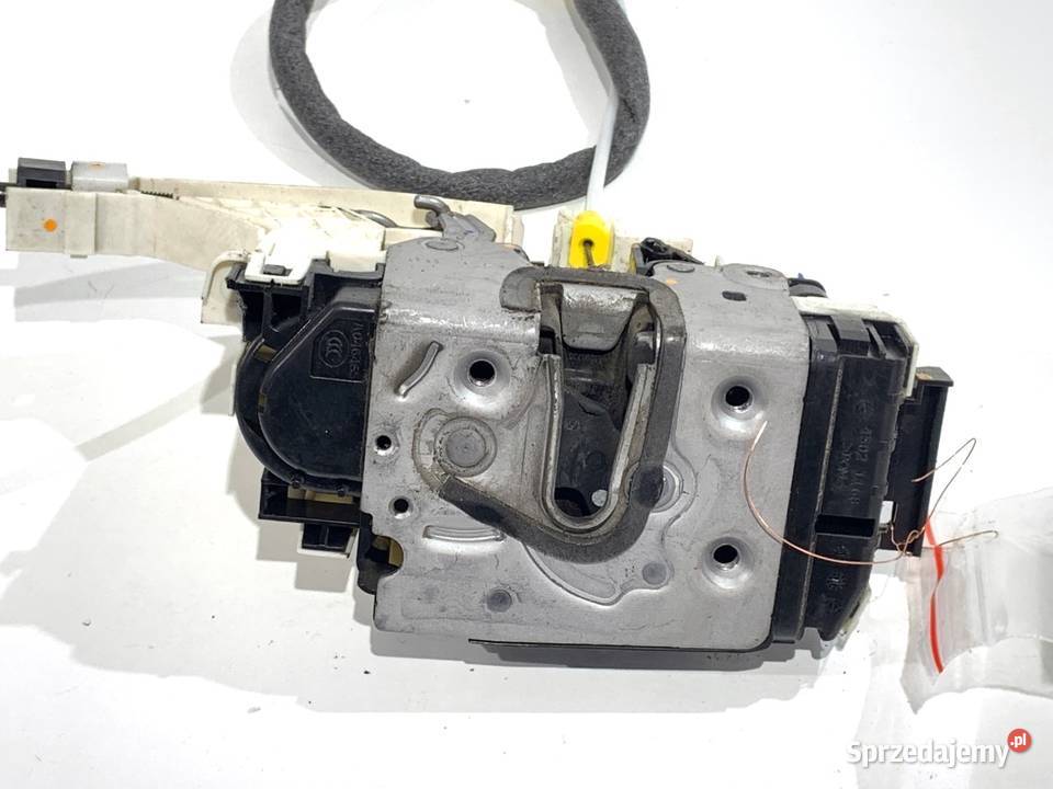 ZAMEK DRZWI PRAWY PRZÓD VW CARFTER 30 35 Bus