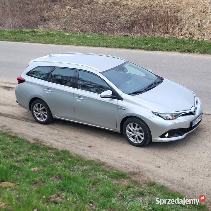 Toyota Auris Touring Sports 18 Hybrid gniazdo AUX mazowieckie Góra Kalwaria