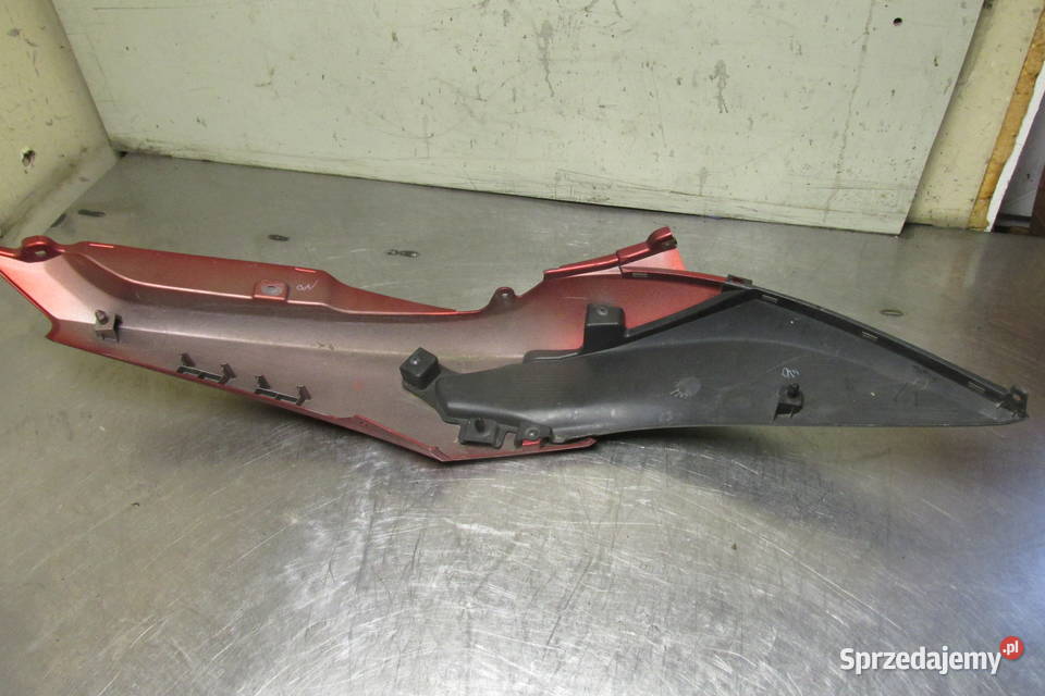 Boczek pod siedzeniem lewy Yamaha Tricity 125 Plastiki świętokrzyskie Sandomierz