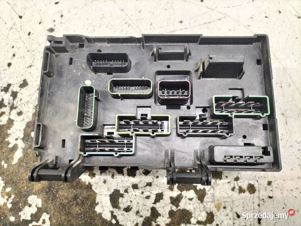 MODUŁ SKRZYNKA BEPIECZNIKÓW 04727558AC 25D 142
