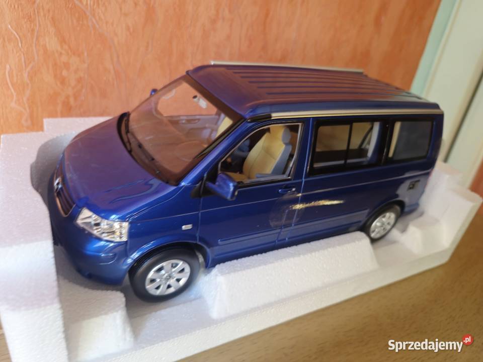 Model Volkswagen Multivan 118 Norev Legnica