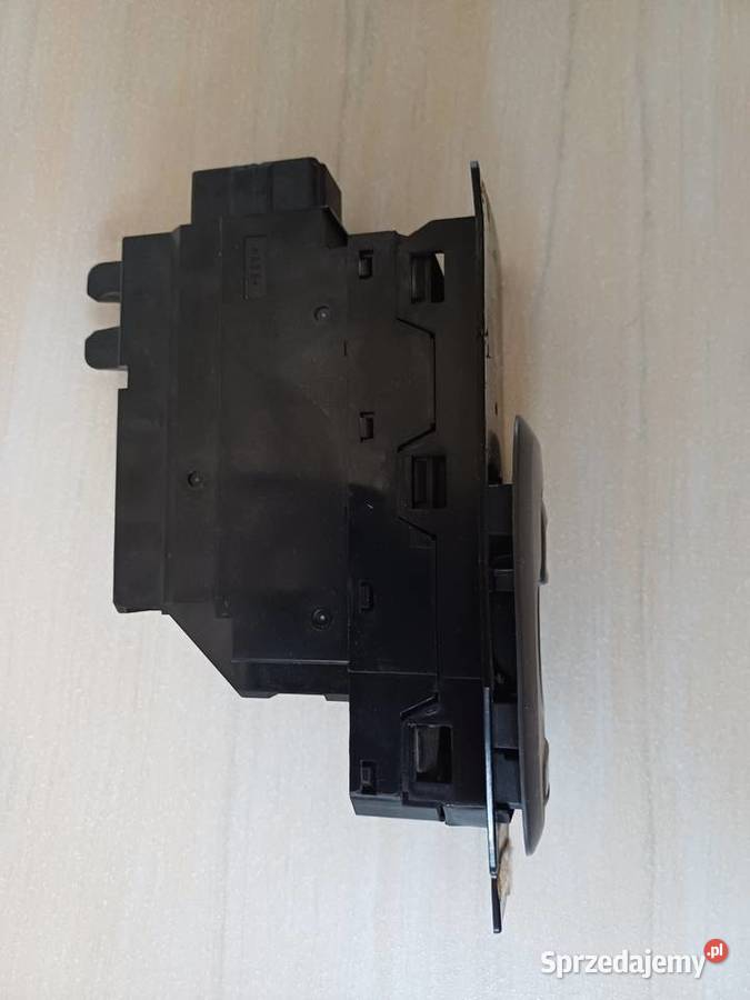 Sprzedam panel przełącznik szyby prawy volvo s60 Rok produkcji 2002 Mońki sprzedam