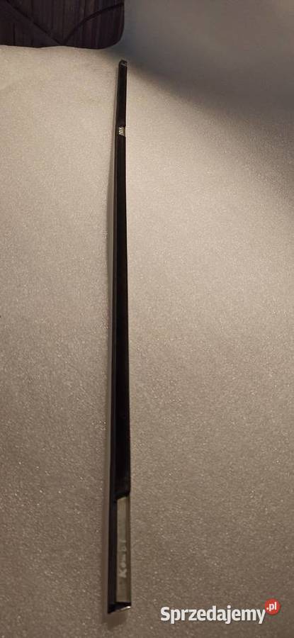 Listwa drzwi szyby Bmw e61 tył zewnętrzna Lewa Dębica