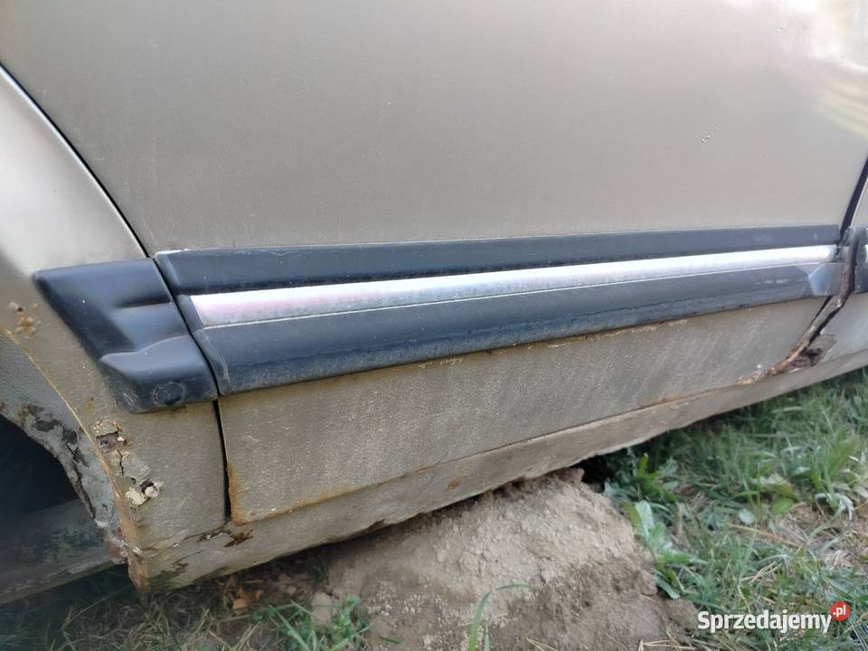 Ford Granada listwy boczne