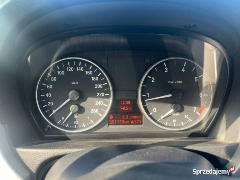 BMW 318 Bezwypadkowy Xenon klimatronik E90 Rzeszów
