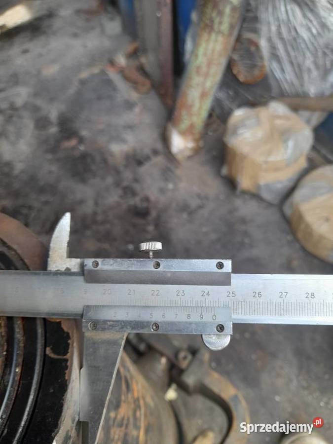 Duży siłownik wywrotu 8 sekcji wysuwu