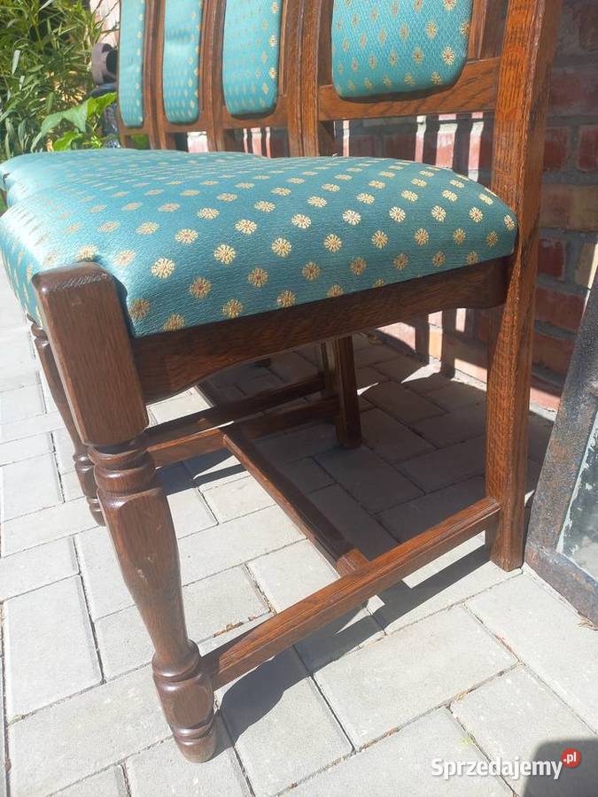 Krzesła dębowe drewniane zmateriałową tapicerką Gawroniec