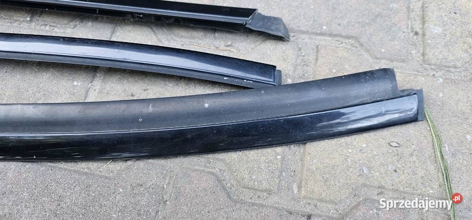 Listwa szyby czołowej mercedes w203 coupe Rok produkcji 2001 Zbąszyń