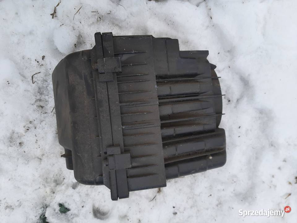 Citroen C4 Peugeot 307 407 20 16V obudowa filtra Ksawerów