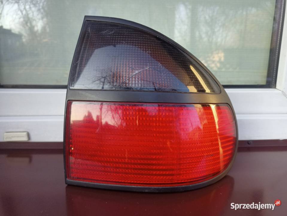 Renault Laguna 1 I lampa tył tylna prawa w osobowe Sieradz