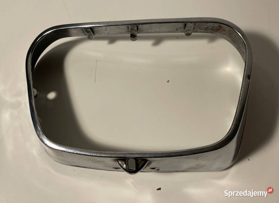 Mercedes Benz W110 Hella ramka halogen Poznań
