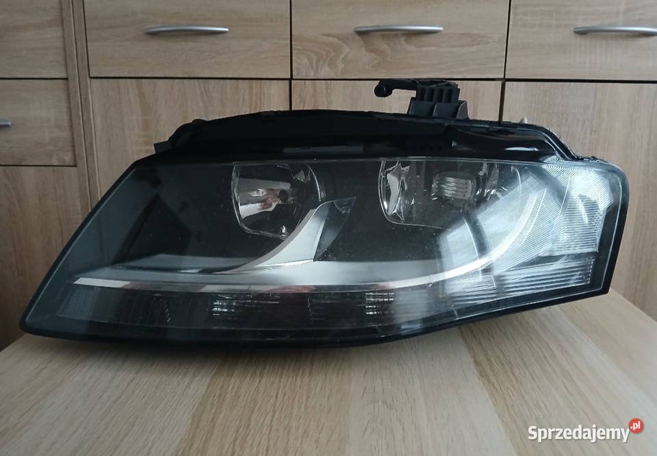 Lampa przednia lewa AUDI A4 B8 sprzedam