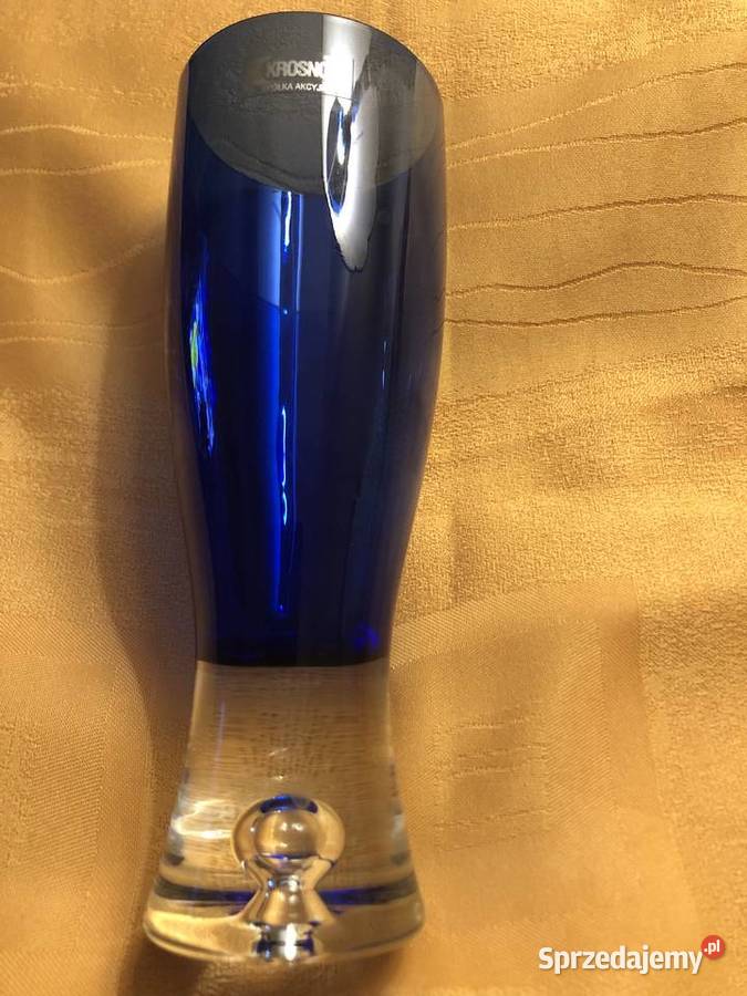 Szklanki kobaltowe łodygowe w stanie 4 sztuki