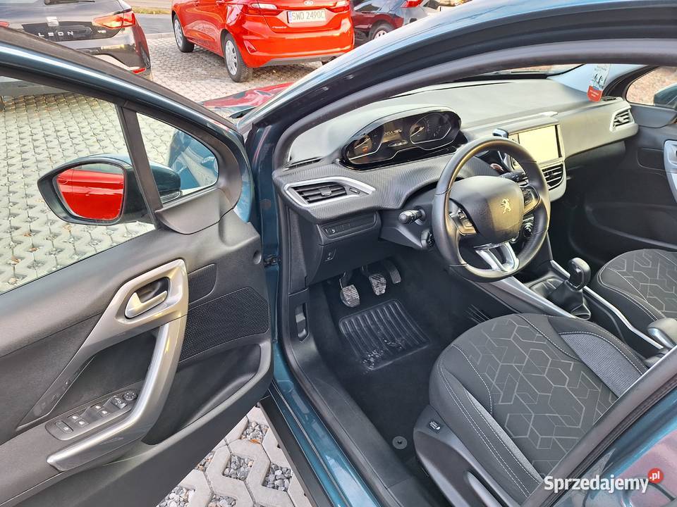Peugeot 2008 12 Benzyna 2017R zadbany Wodzisław Śląski