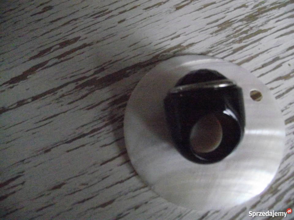 OKAZAŁY CZARNY PIERŚCIEŃ Z FALSETOWANYM wielkopolskie Piła