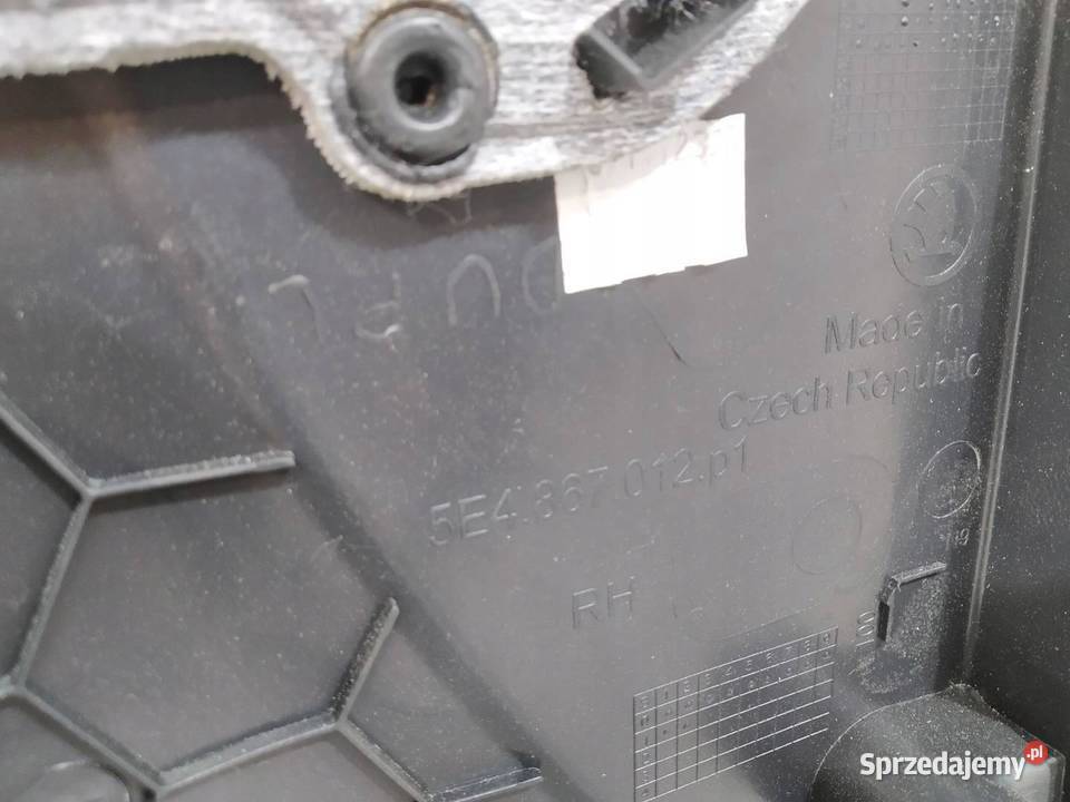 TAPICERKA BOCZEK PRAWY PRZÓD PASAŻERA Skoda