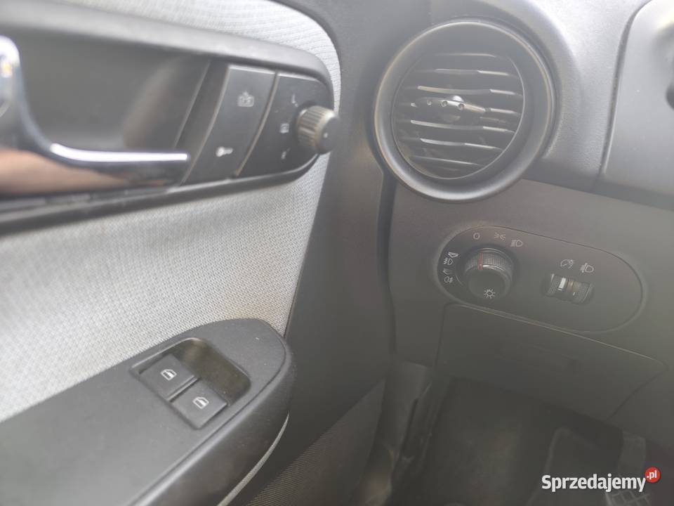 Seat Ibiza 14 benzyna Niemodlin sprzedam