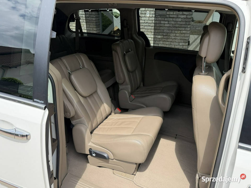 Chrysler Town Country Chrysler Town Country 36 Town & Country