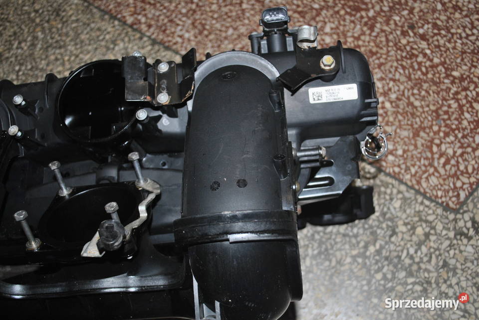 Kolektor ssący BMW 30i E90 E91 E60 E61 E63 E64 Poręba