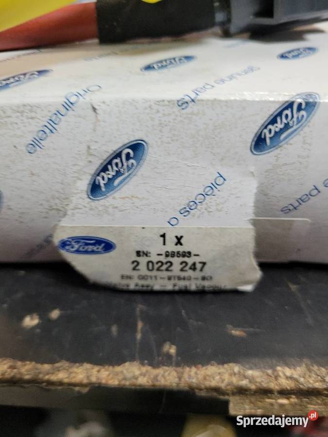 Zawór Ford 2022247 CC119T540BG CC1197540 Radom