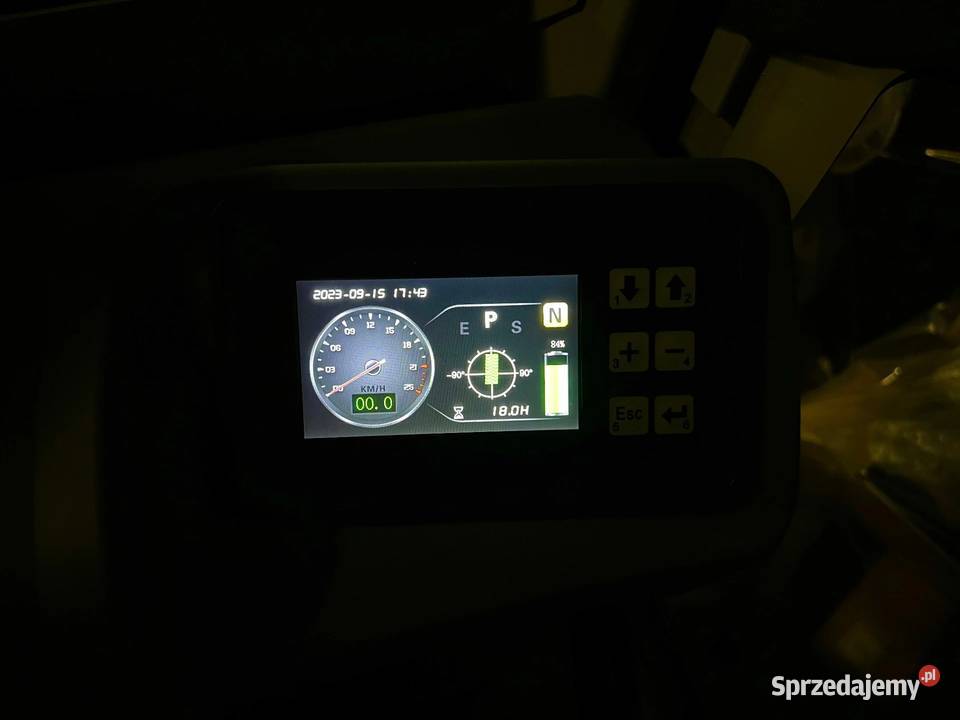 Elektryczny wózek widłowy Heli 3500 w wersji Nowostawy Dolne