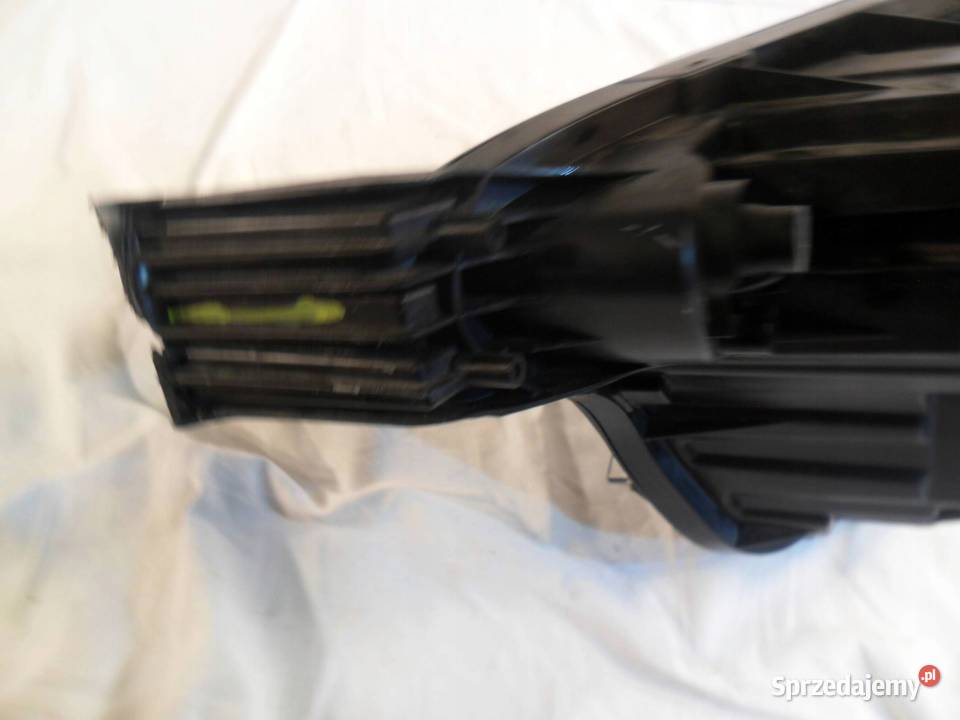 REFLEKTOR PRZÓD STRONA PRAWA CITROEN C5 X sprzedam