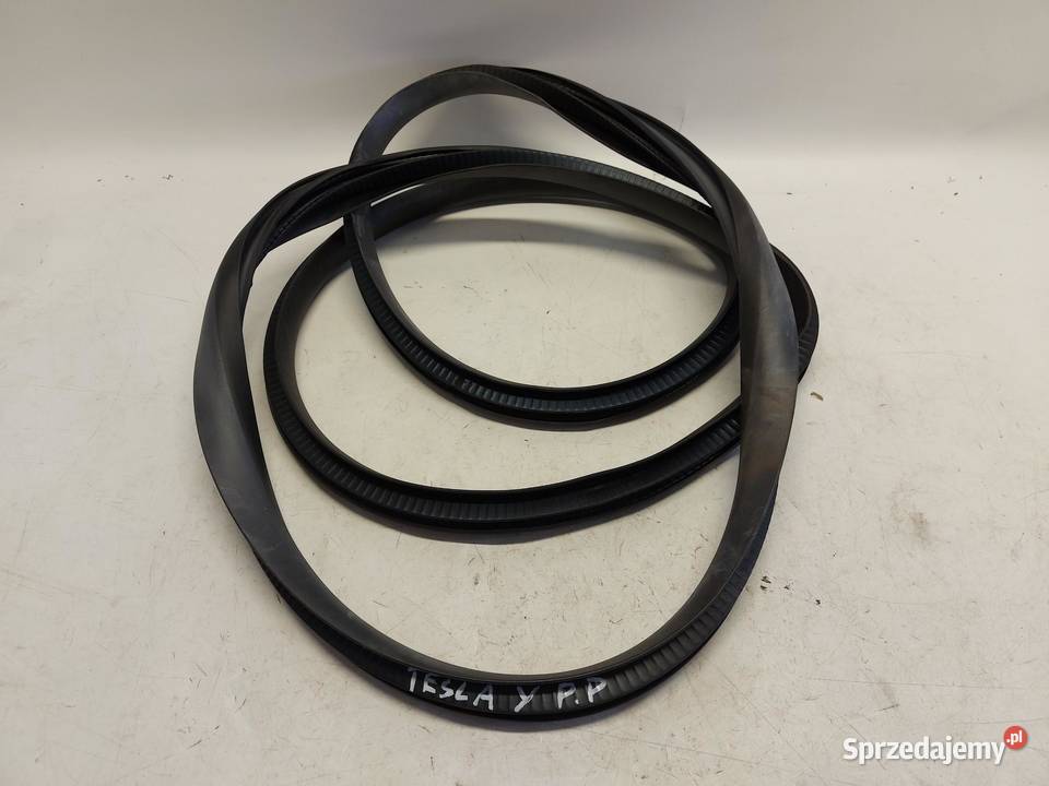 TESLA MODEL Y 2022r USZCZELKA PRAWY PRZÓD osobowe sprzedam