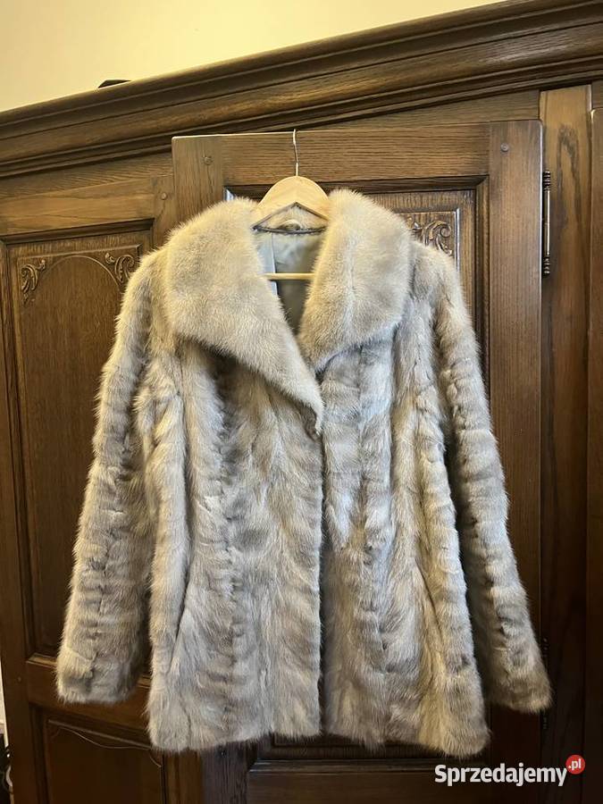 Szare szafirowe futro z norek Kurtki i płaszcze