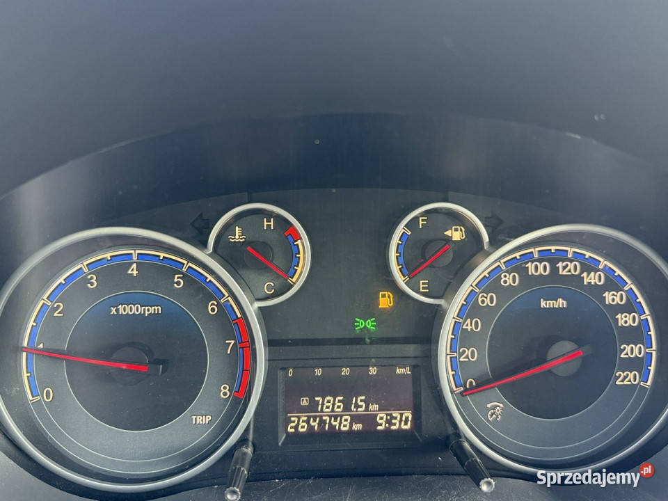 Suzuki SX4 16i 120 relingi dachowe Węgrów