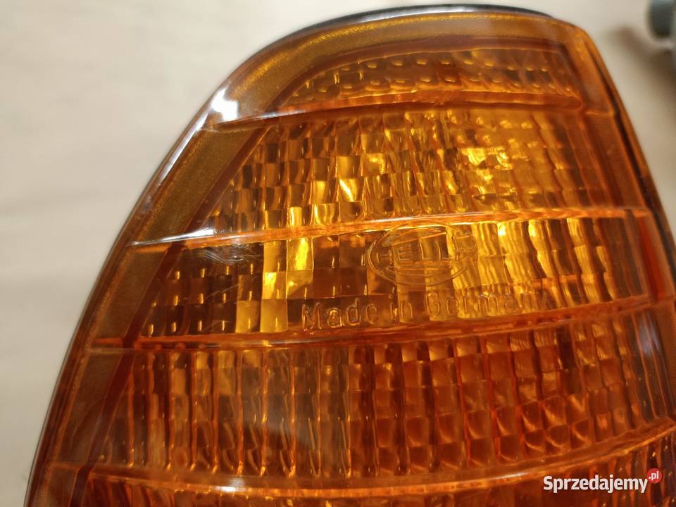 Kierunkowskaz prawy przód Mercedes W 123 Gorzów Śląski sprzedam