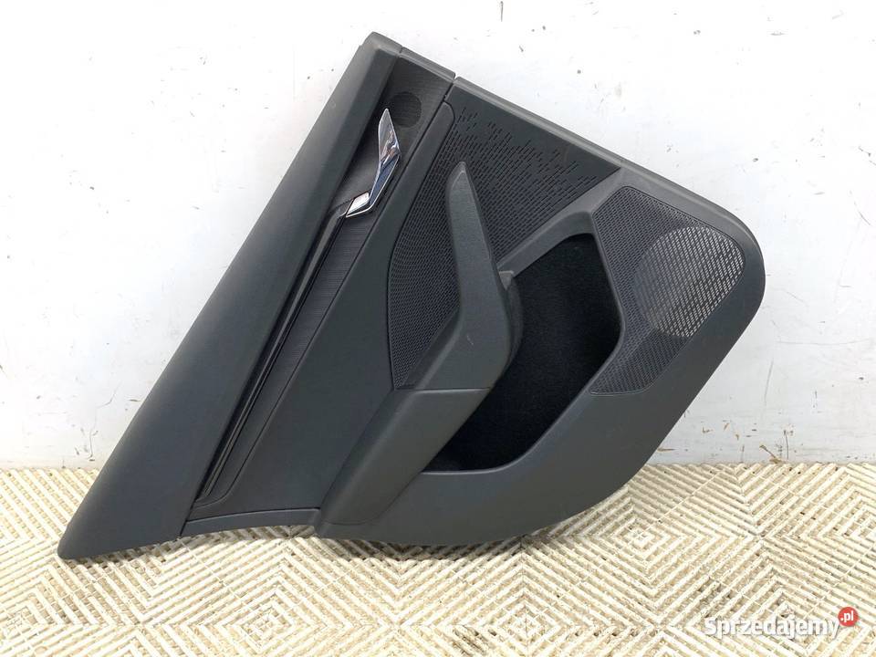 BOCZEK DRZWI LEWY TYŁ SKODA OCTAVIA IV Kombi