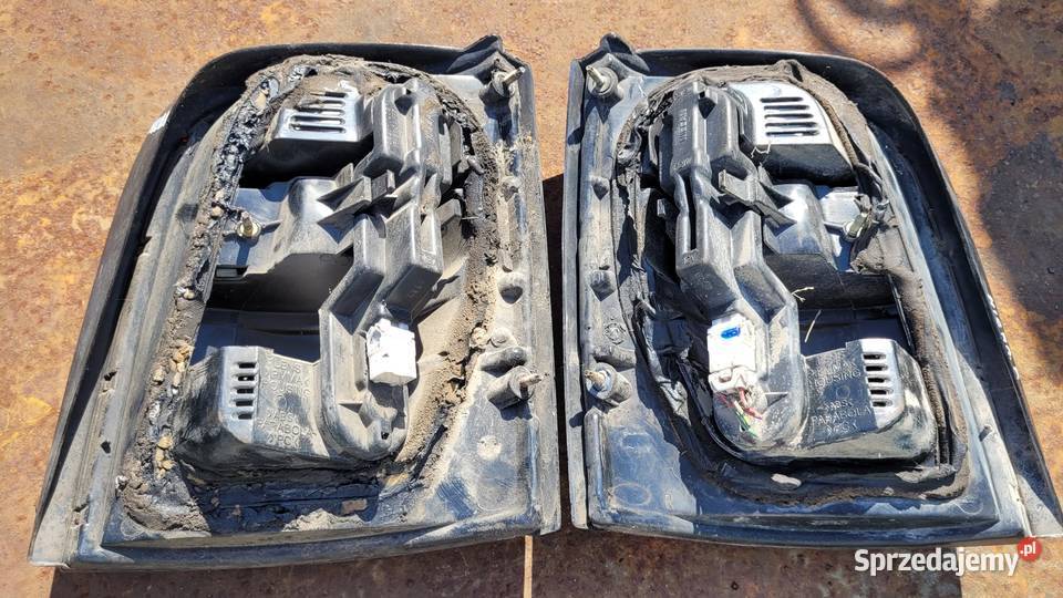 Lampy tylne Nissan Micra K11 osobowe Łagów